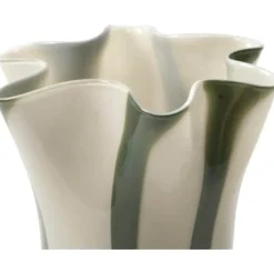 New Liva Vase Vaser