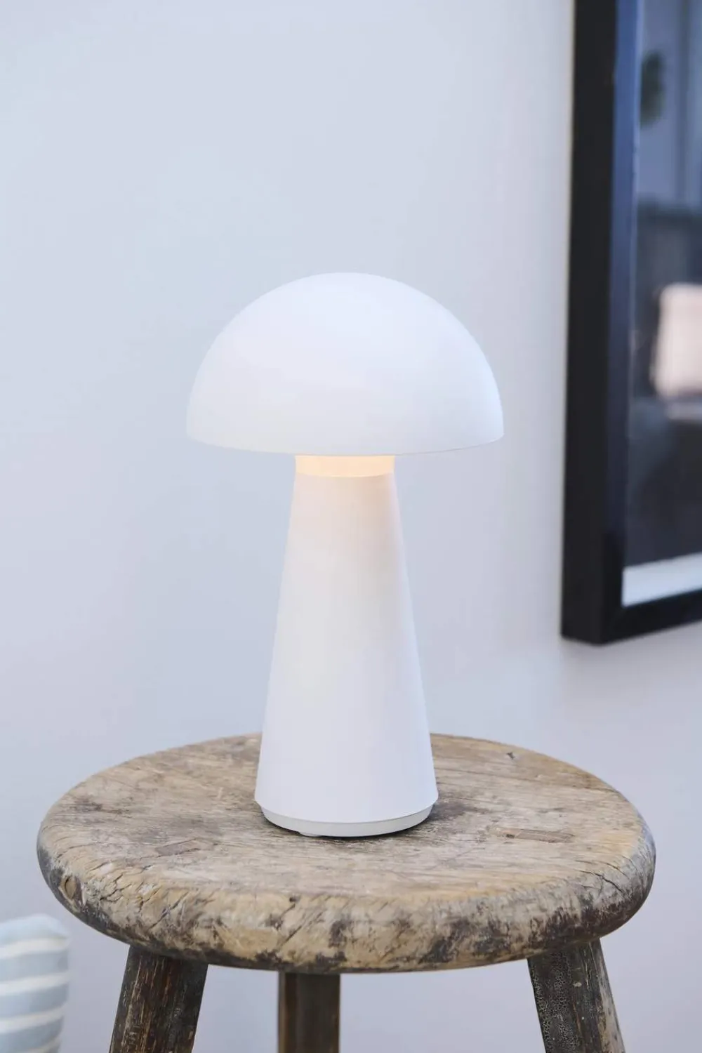 Online Sam Genopladelig Bordlampe Bordlamper